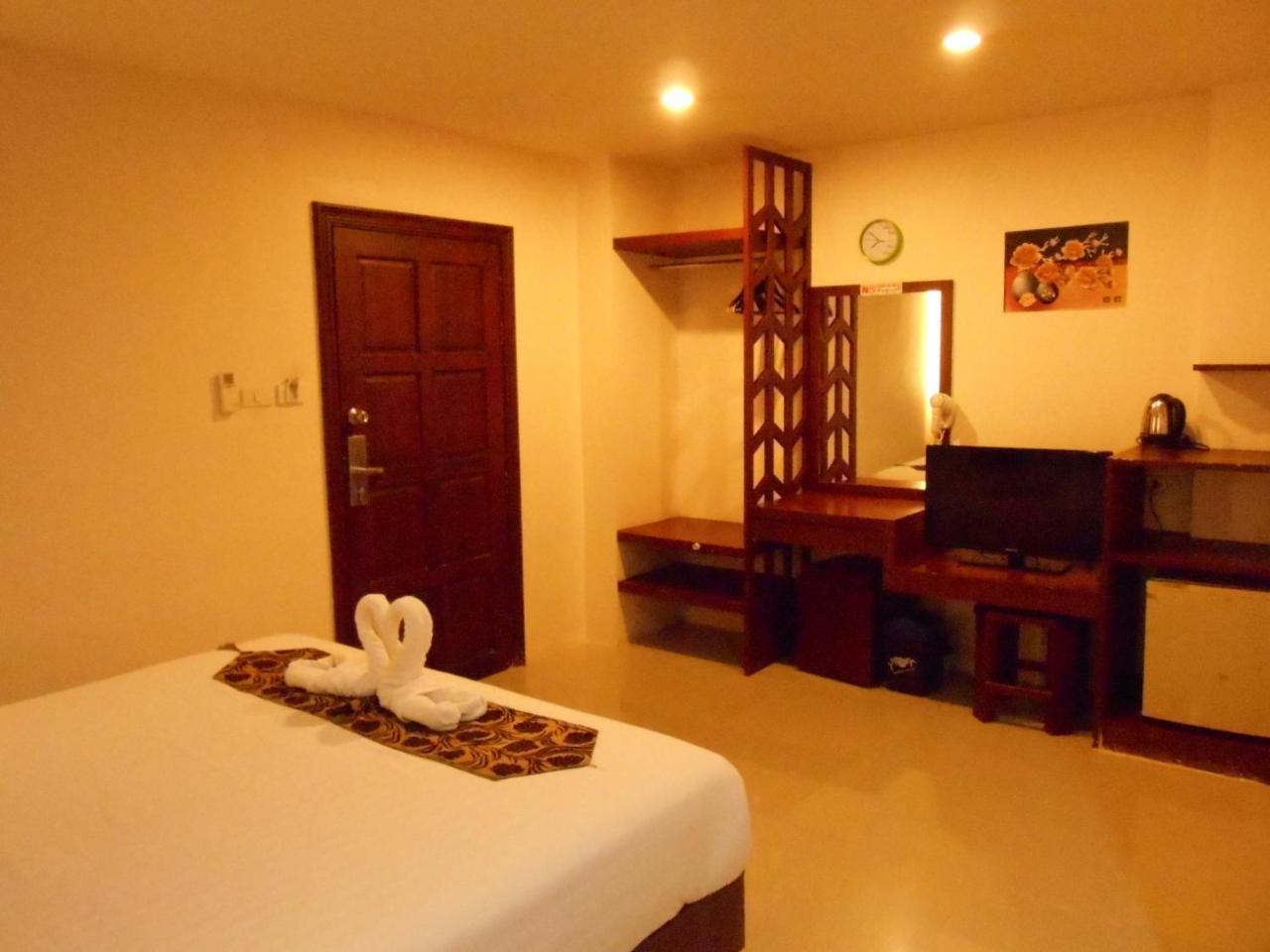 7 Sky Residency Patong Exterior foto