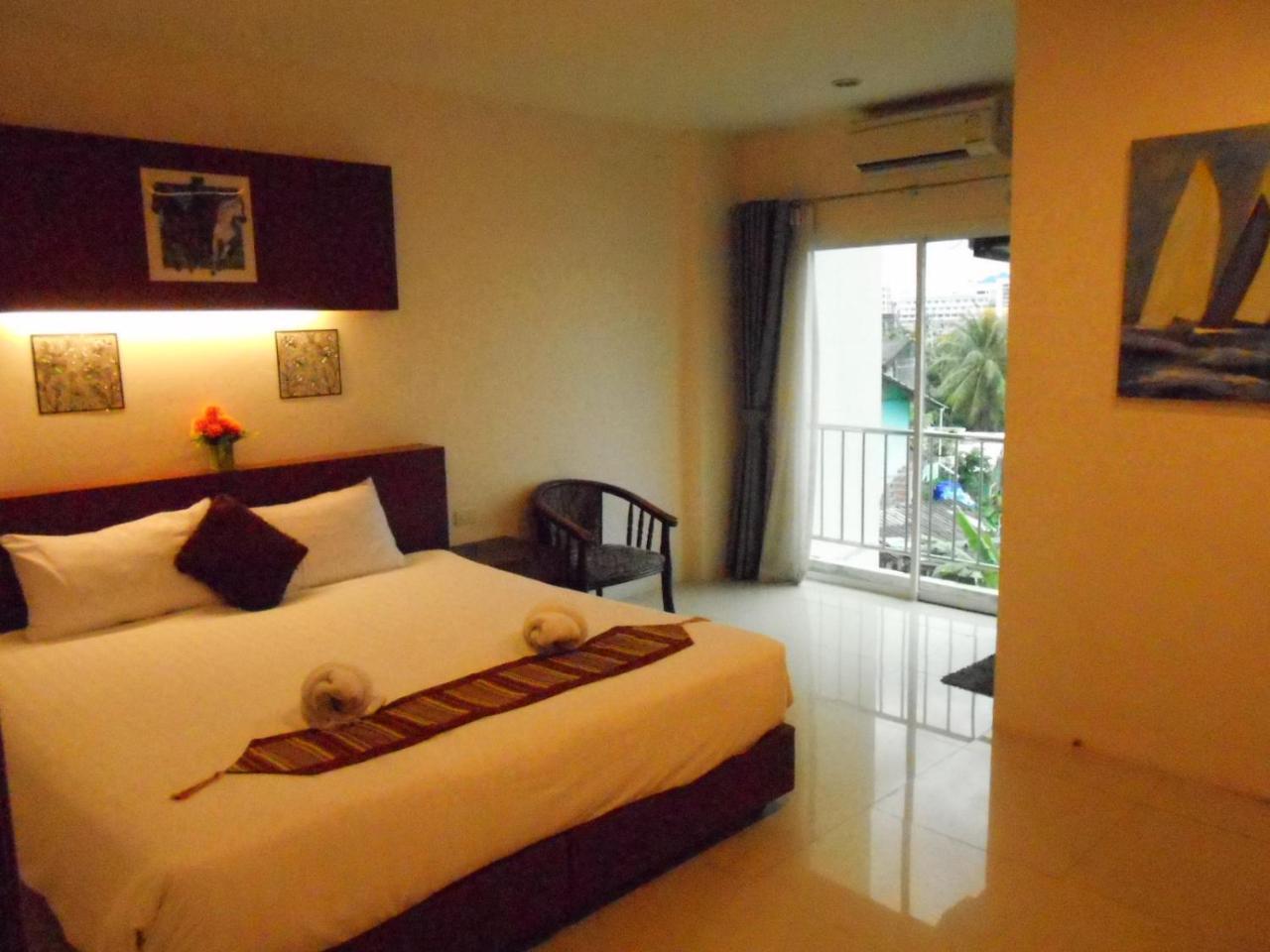 7 Sky Residency Patong Exterior foto