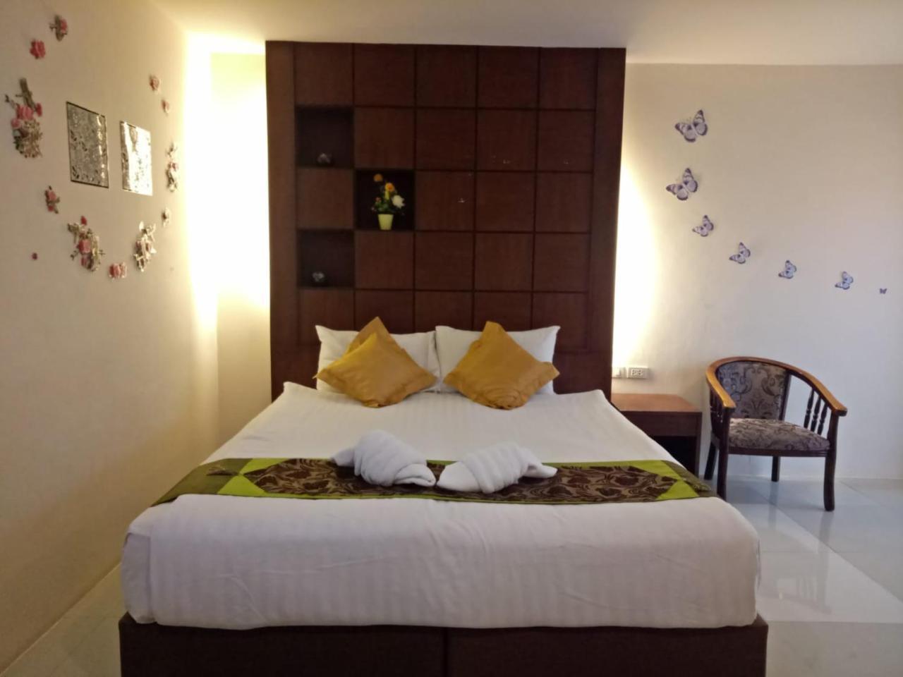7 Sky Residency Patong Exterior foto