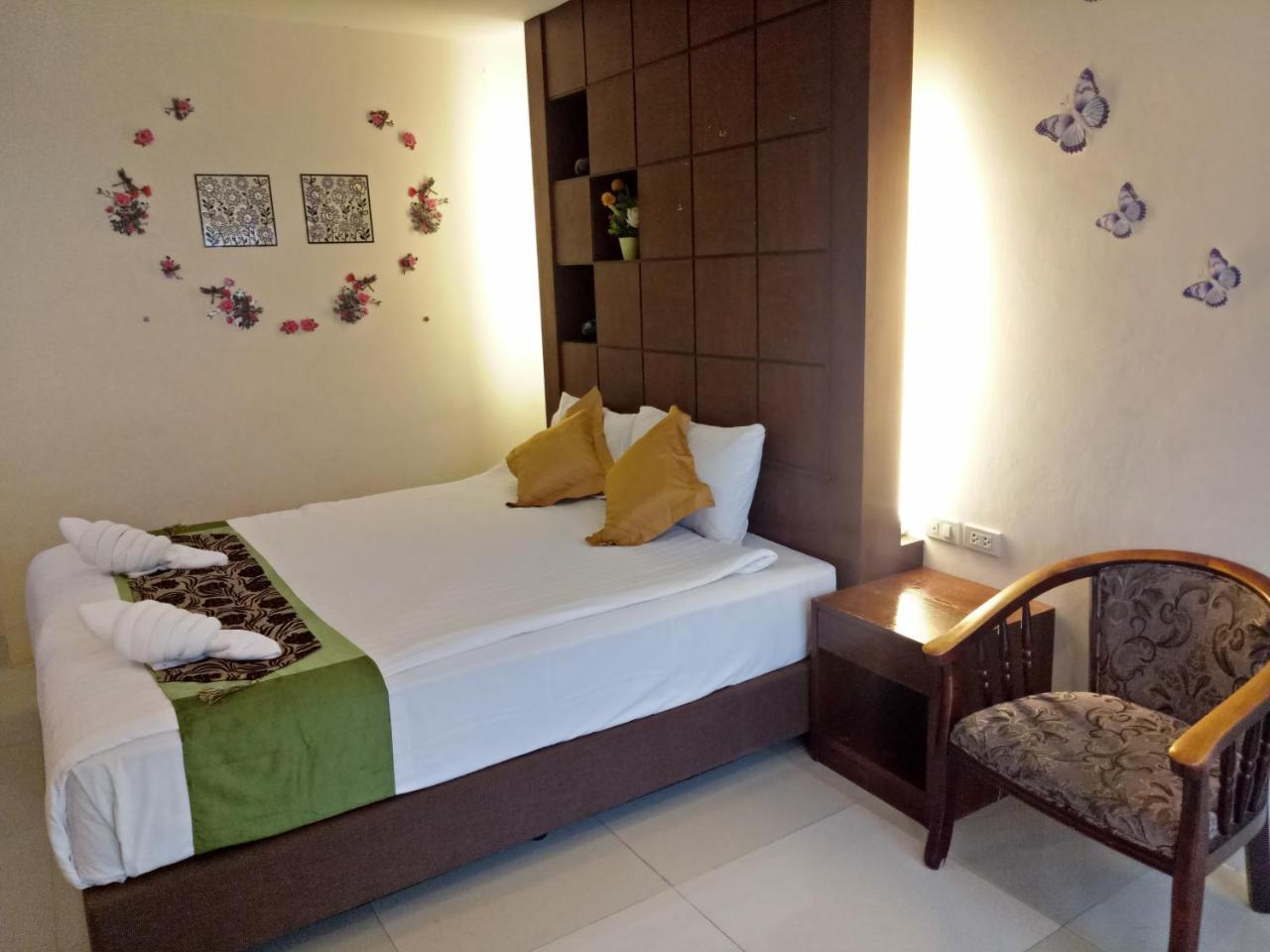 7 Sky Residency Patong Exterior foto